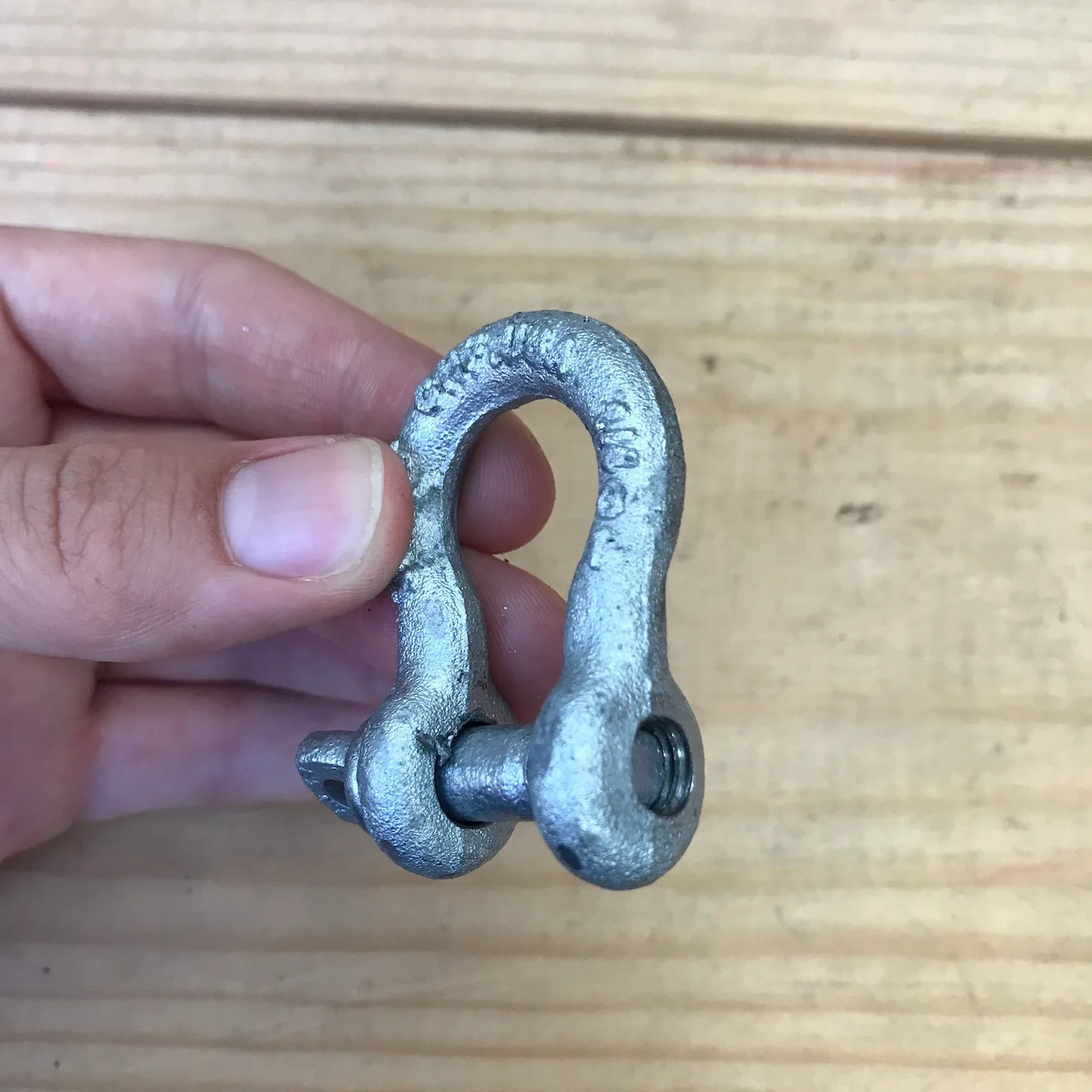 Chicago Hardware 1/4" Galvanized Anchor Screw Pin Shackle (20110-0) - Image 4