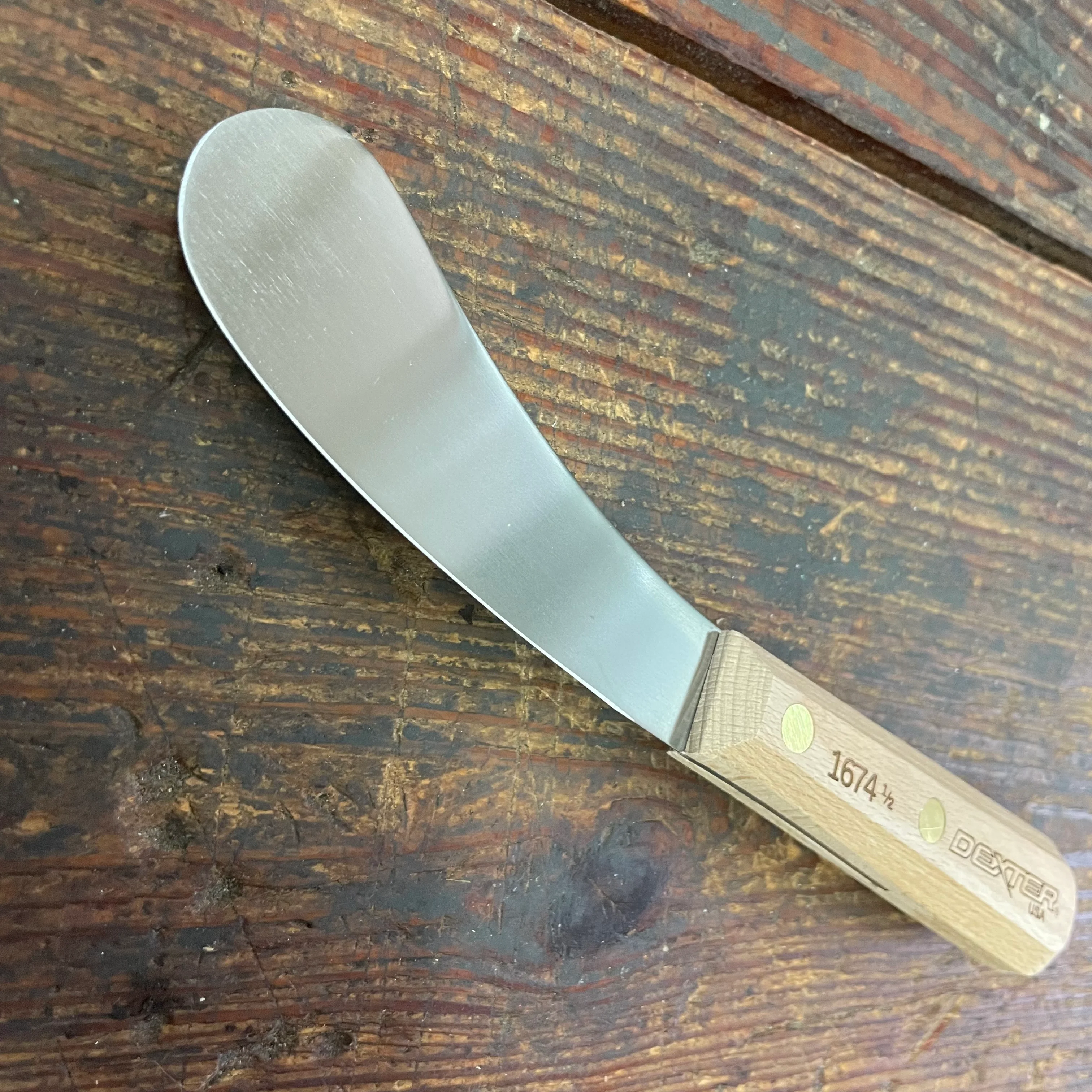 Dexter 4-1/2” Carbon Steel Skinning/Fish Knife (10030) - Image 2
