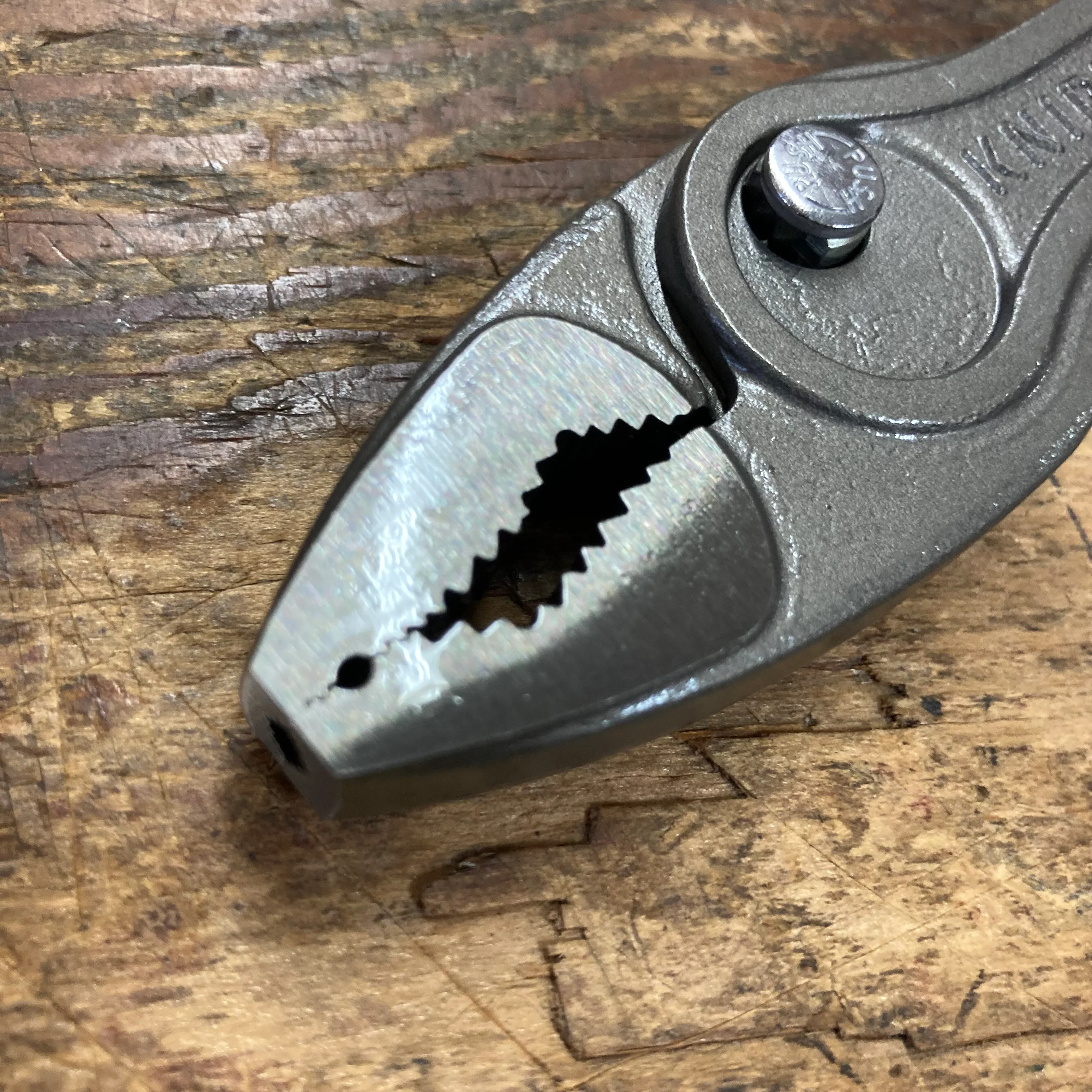 Knipex 10" TwinGrip Pliers (8201250) - Image 2