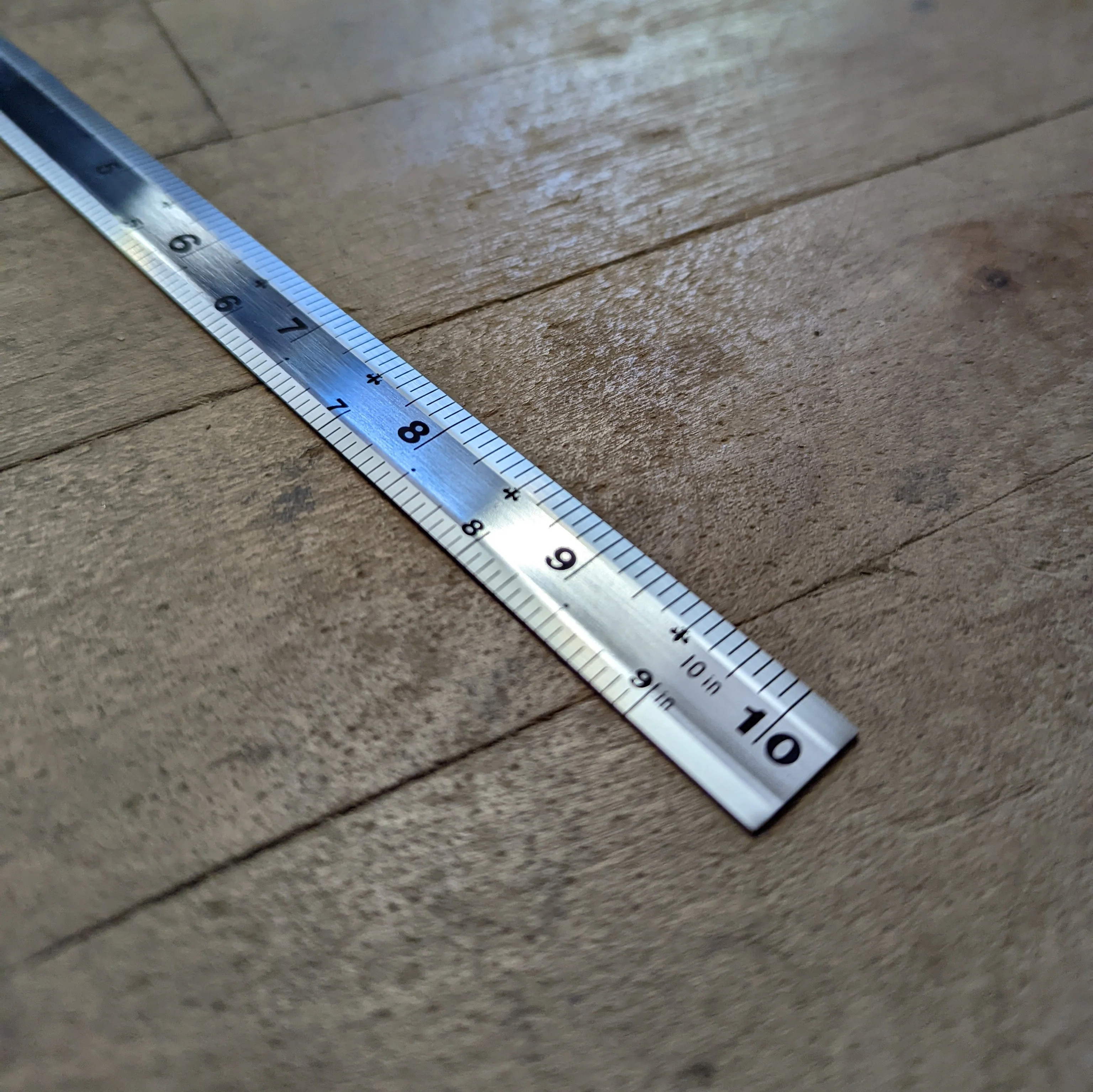 Shinwa 10" x 20" Carpenter's Square SAE w/ Square Scale (34517) - Image 3